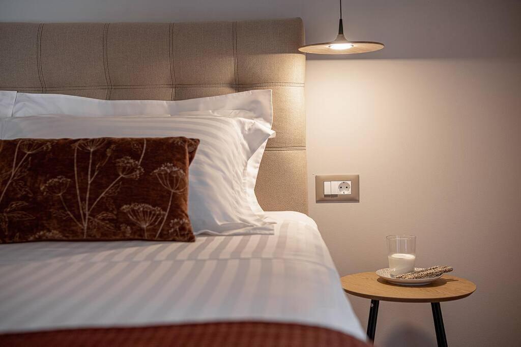 Angelo Luxury Apartment Chania  Bagian luar foto